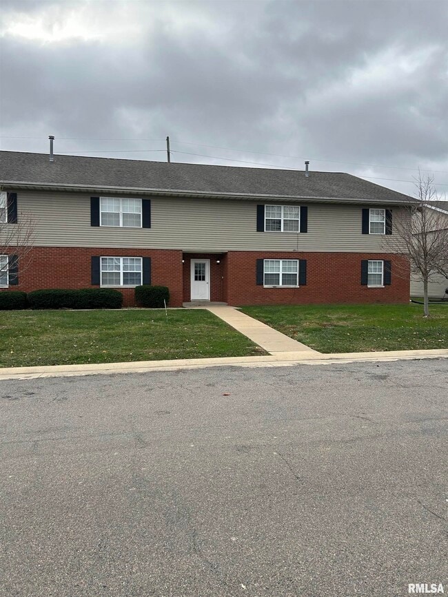Building Photo - 1308 W Jefferson St Unit 2