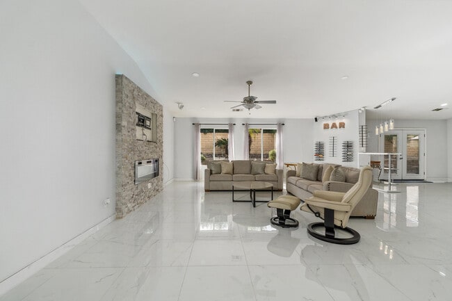 Photo - 78895 Morning Star Way