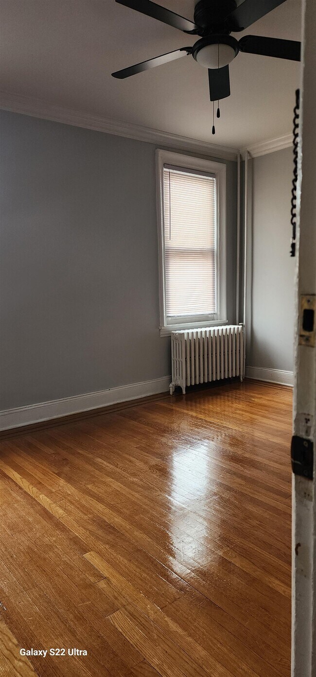 Photo - 44 E 4th St Unit 1