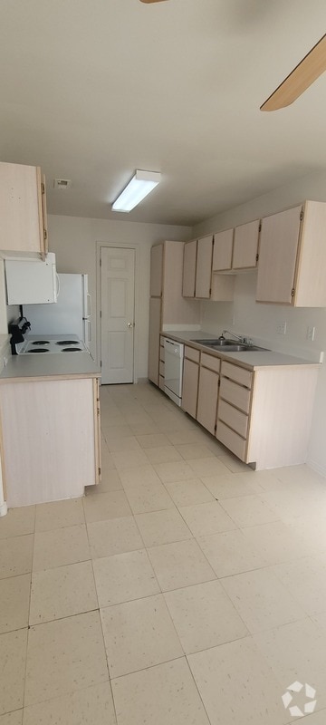 Building Photo - 451 N 7th E Unit 35 Rental