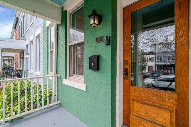 Photo - 1511 D St SE