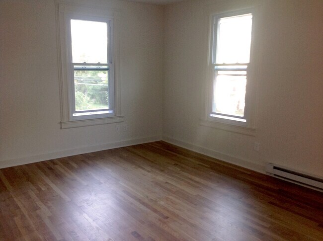 Photo - 1736 Main St Unit 1736-2