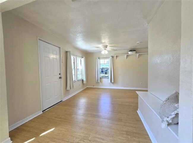 Photo - 309 Lake Dale Drive Unit