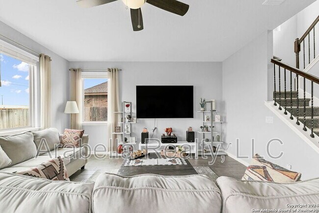 Photo - 7606 Hartford Den