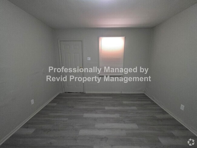 Building Photo - WYNN 734 Unit 736 Lane St. #A Rental
