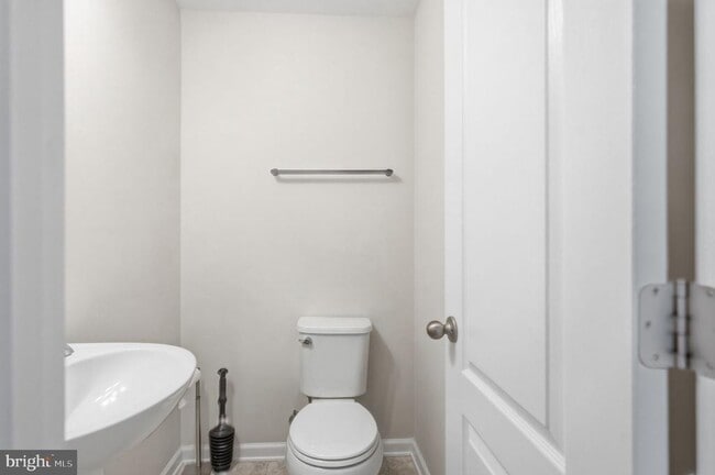 Photo - 43 Cecily Way