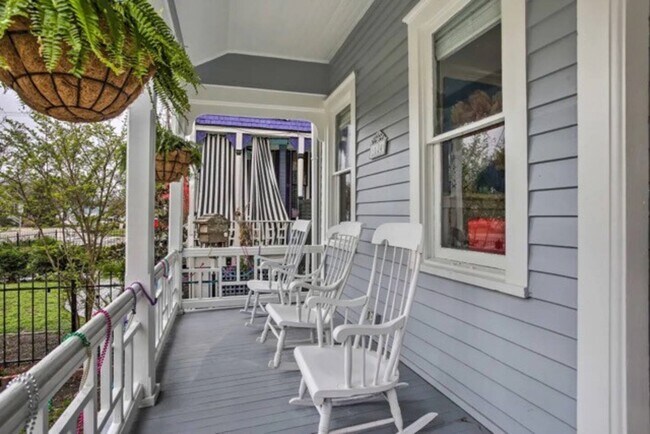 Photo - 1124 Church St