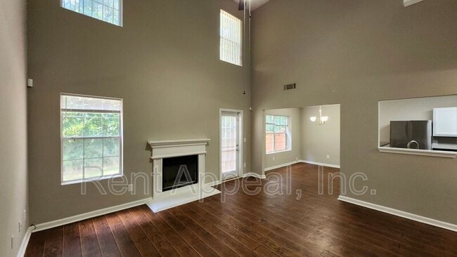 Photo - 601 Hillandale Park Dr