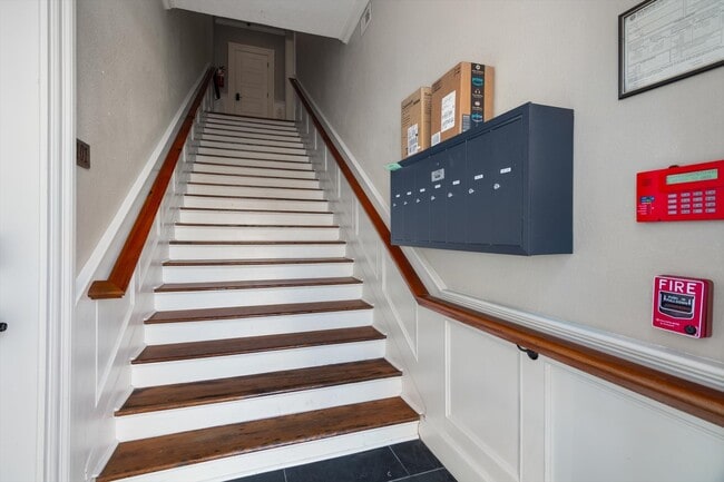 Photo - 405 24th St Unit 201