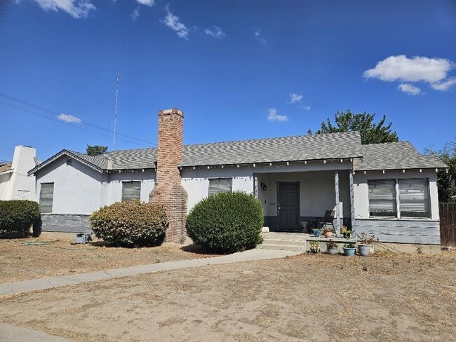 Building Photo - 736 Rosewood Ave