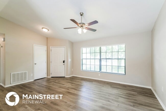 Photo - 3214 Oakwood Pl