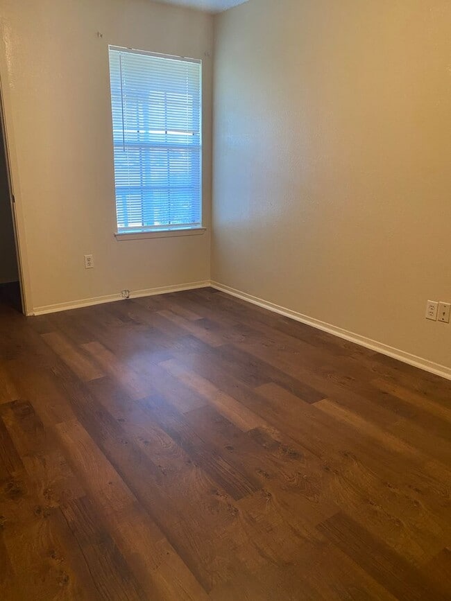 Photo - TX-AU-ALD-12411 Apartment Unit A