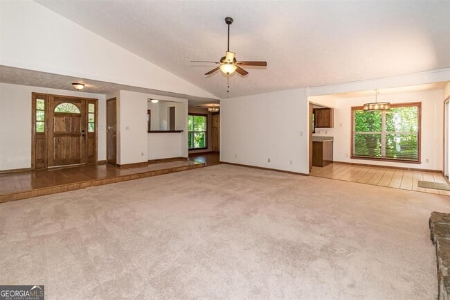 Photo - 330 Broken Lance Pl