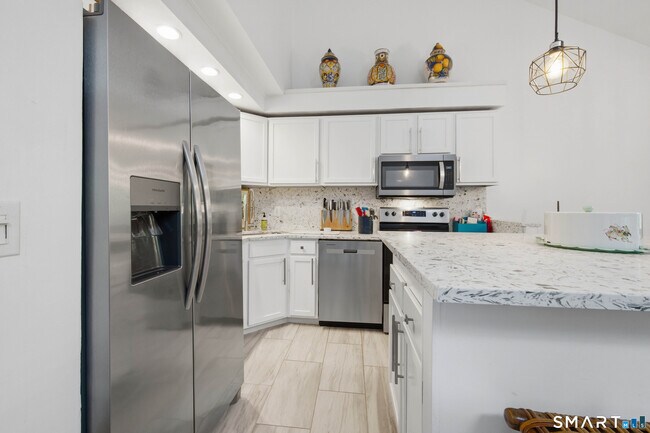 Photo - 213 Ledge Dr Unit 213