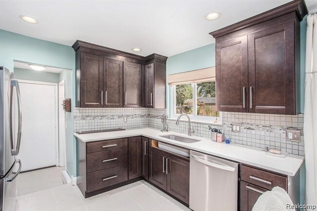 Photo - 1035 Wyman Dr