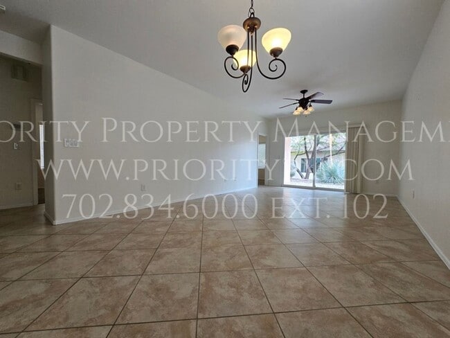 Photo - ~~Sun City Aliante 2 Bedroom + Den ~ 1200+ sq ft