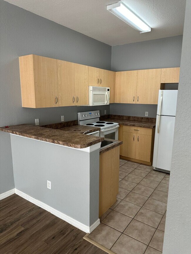 Photo - 2 Bedroom 2 Full Bath Townhome in LAKE MAR...