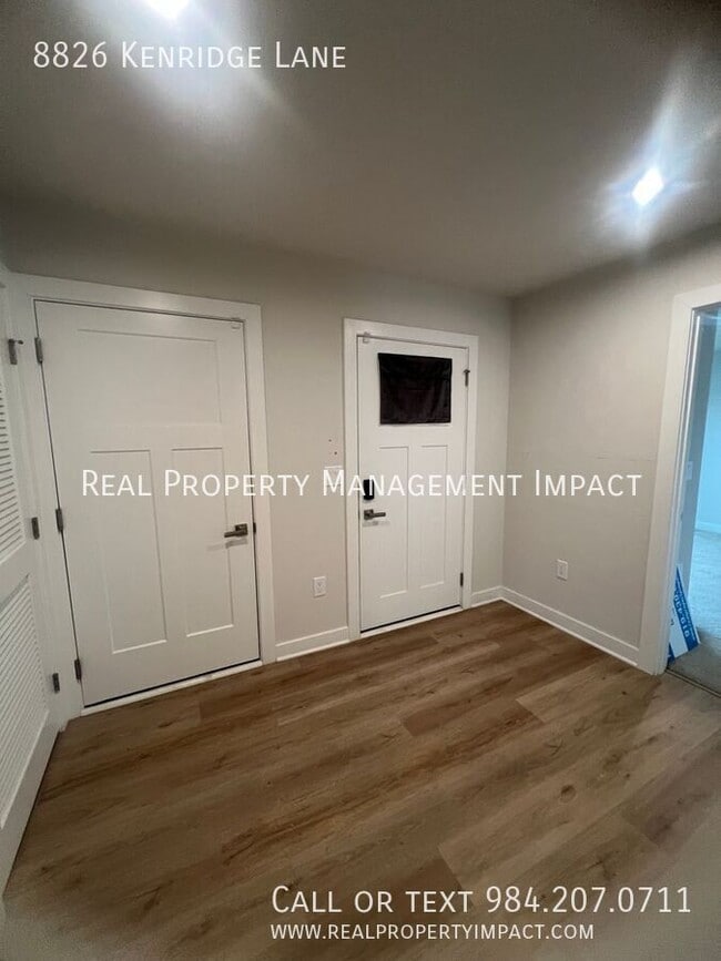 Photo - 8826 Kenridge Ln