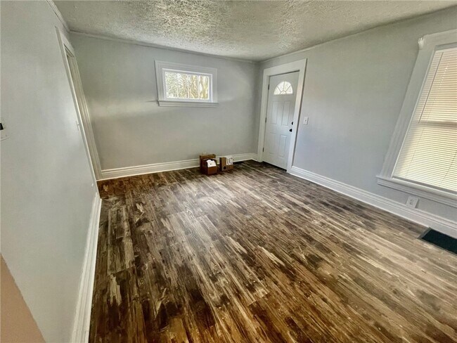 Photo - 223 E Filbert St