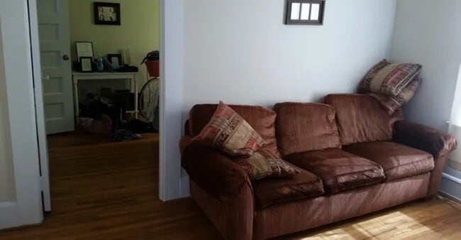 Photo - 852 Monroe Dr NE