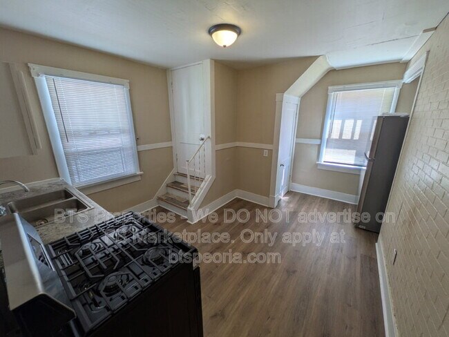 Photo - 1900 N Missouri Ave