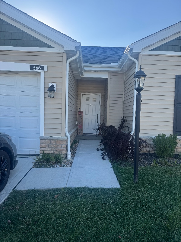 Photo - 566 Rochdale Run