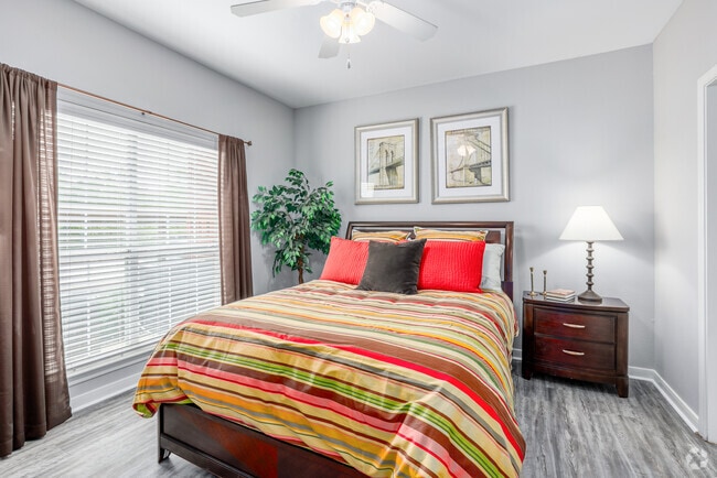2BR, 2BA - 1126SF - Secondary Bedroom - Park at Memorial
