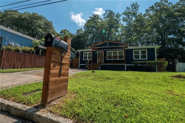 Photo - 177 Fairfield Pl NW