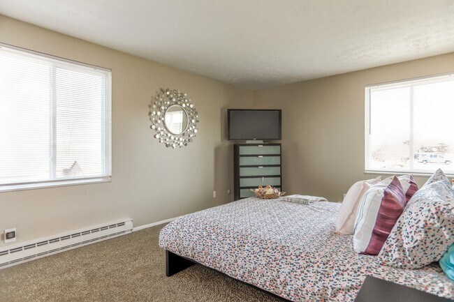 2 Bed/ 2 Bath
