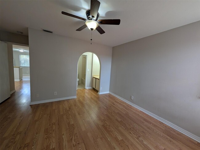 Photo - 5741 Riverside Dr Unidad 201