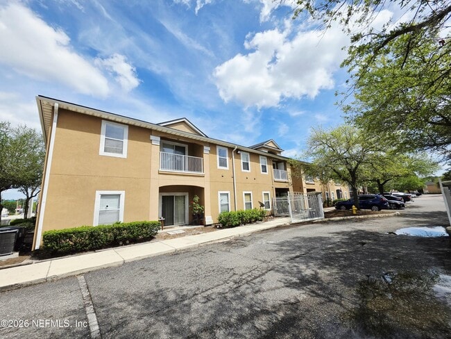 Photo - 9505 Armelle Way Unit 15