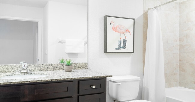 Photo - Milano Lakes