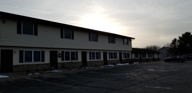 Photo - Greenview Apartments - Ettrick