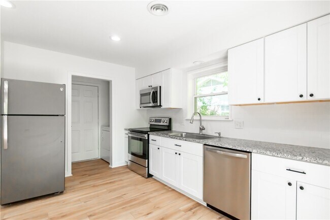 Photo - 2332 S Clover Dr