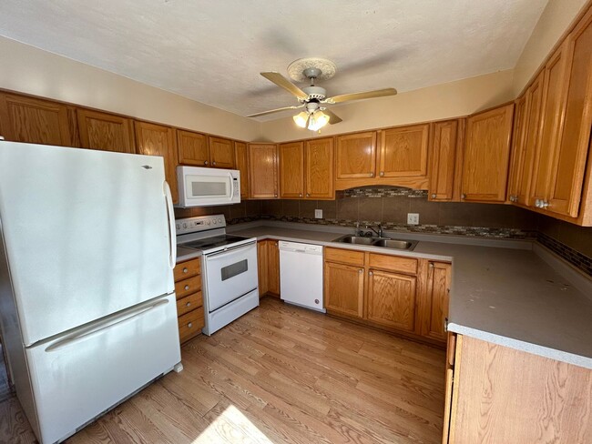 Photo - 1827 Jacobssen Dr