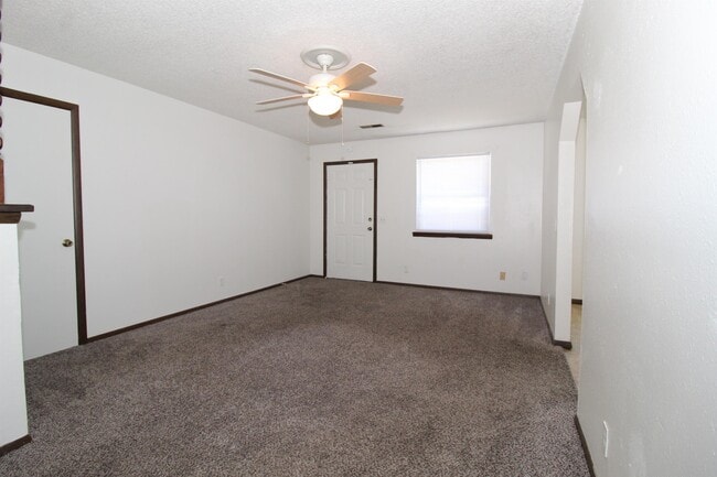 Photo - 1908 Sycamore Pl