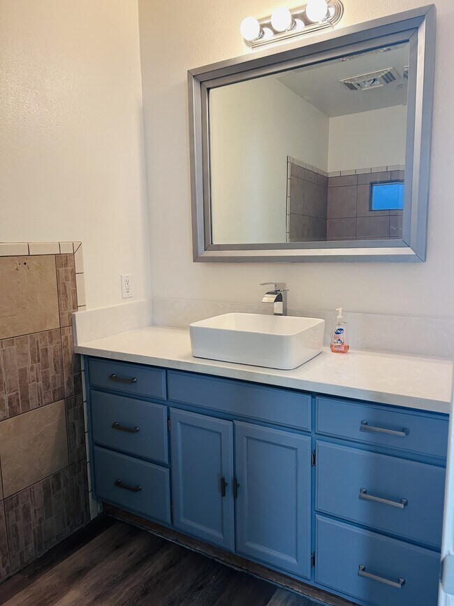 Upgraded Bathroom - 4041 1/2 W 21st St Unit 4041 1/2