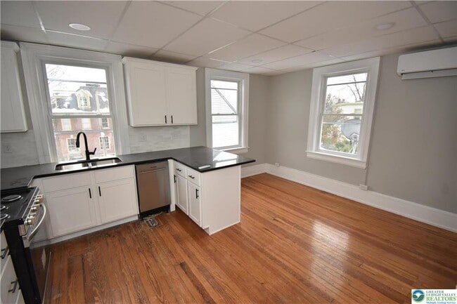 Photo - 312 March St Unit 5