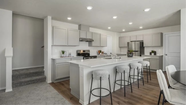 Chef's kitchen - 130 E Spirea Ln Townhome