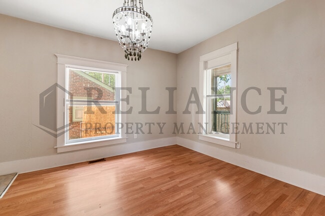 Photo - 1923 N Burns Ave