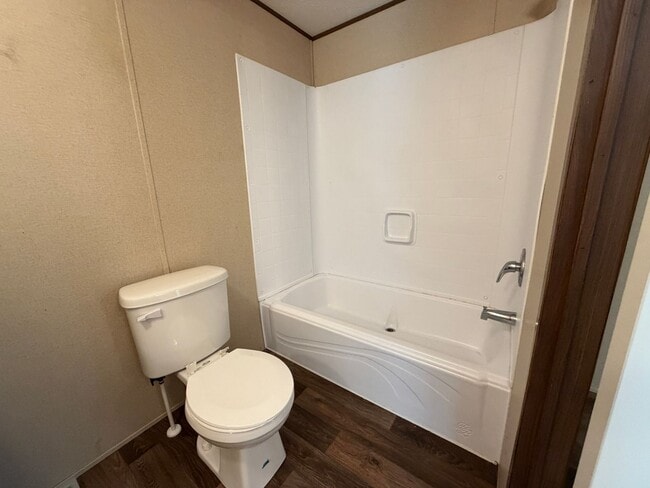 Photo - Spacious Mobile Home-large yard