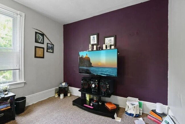 Photo - 114 Isabel St E