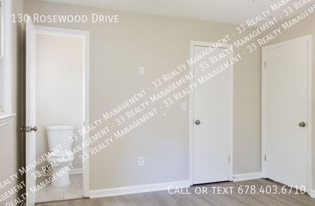 Photo - 130 Rosewood Dr