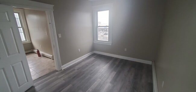 Photo - 27 Sharon Ave Unidad 1