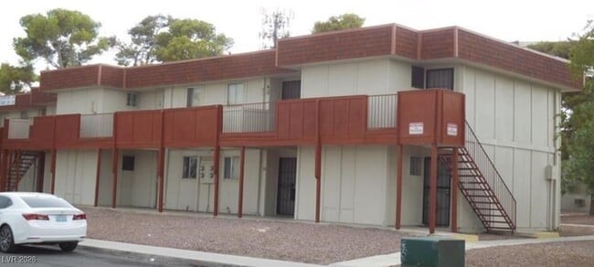 Building Photo - 5390 S Swenson St Unit 27