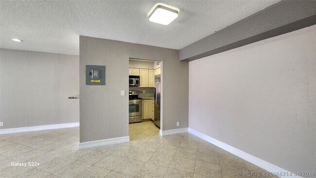 Photo - 501 SE 8th St Unit 210