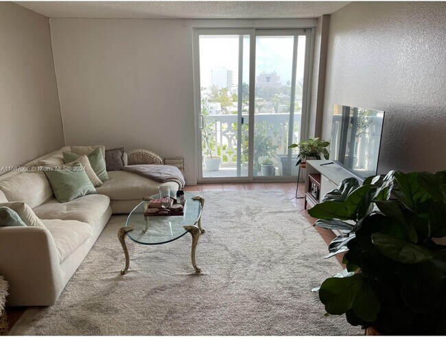 Photo - 1020 Meridian Ave Unit 608