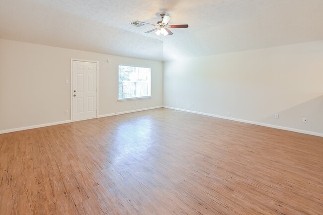 Photo - 2506 Fox Water Dr