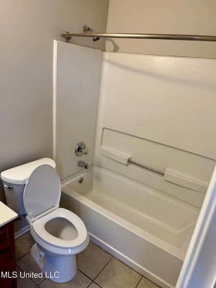 Photo - 6050 Somerset Dr