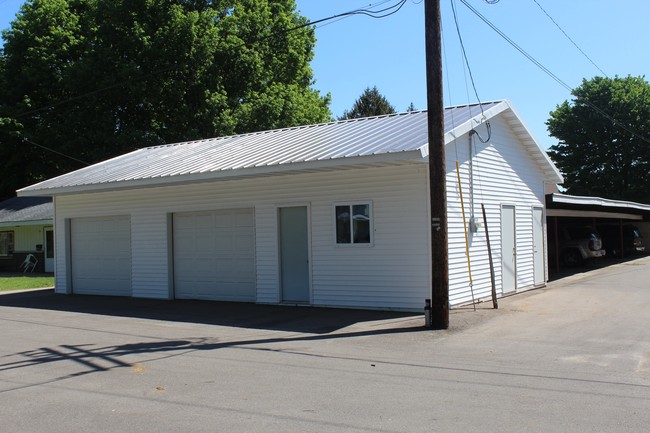 Photo - 310 - 320 E Arlington St